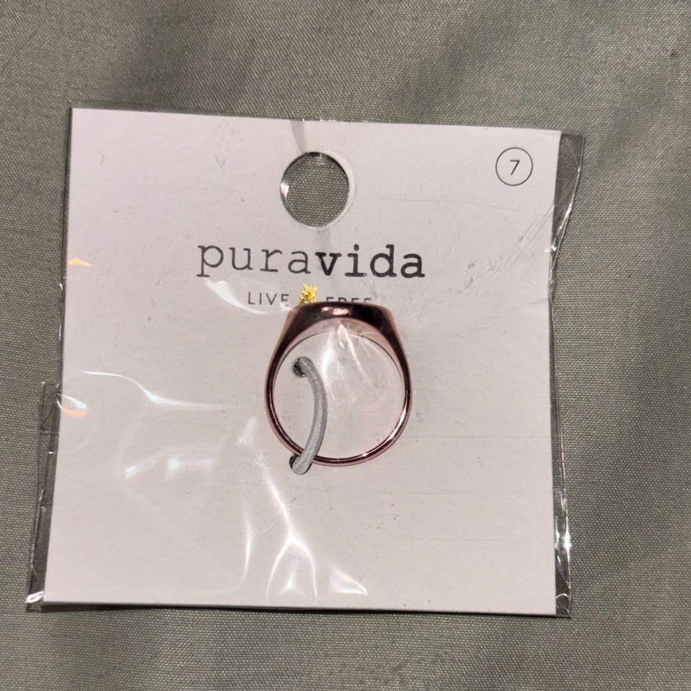 Pura Vida Rose Gold Capricorn zodiac ring